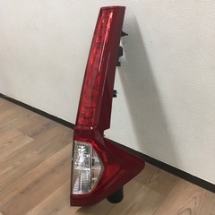  トヨタ  ルーミー右側テールランプ❗️の画像