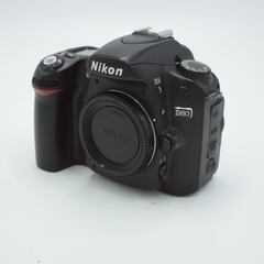 Nikon D-80③標準レンズ付き、バッテリー、充電器、メモリーカード、肩掛けストラップなど付属品完備の画像