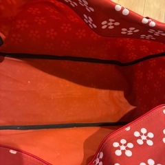 大きな手提げバッグの画像