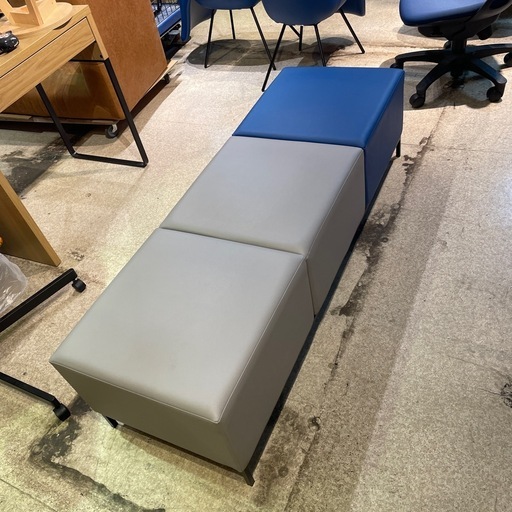 ソファベンチ　スツールタイプのベンチ　待合室　　QUON Brick3P