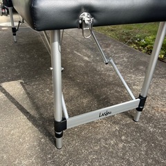 施術ベッドの画像