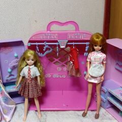 リカちゃんドレスルーム＆リカちゃん人形など10体セットの画像