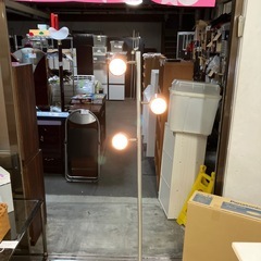I2511-284 スタンドライト　フロアランプ3灯　おしゃれインテリア　キズ汚れ有りの画像
