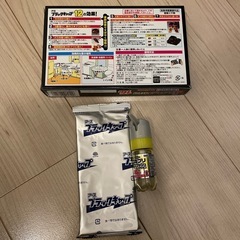 アース ブラックキャップ 8個、フマキラー ゴキブリワンプッシュPROの画像