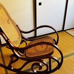 ラタン ロッキングチェア キッズサイズ　と　大人サイズ の画像