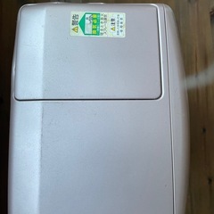 お話中　石油ファンヒーター&灯油ポリタンクの画像