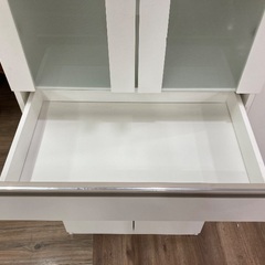 食器棚の画像