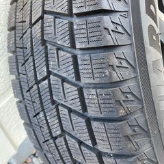 YOKOHAMA製の15インチスタッドレスタイヤ4本セット✨の画像