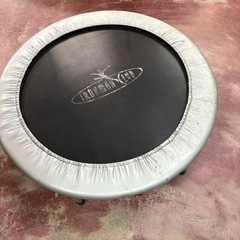 ボディメーカー トランポリンの画像