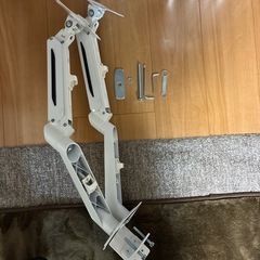 【ドタキャンの為最終価格】デュアルモニターアームの画像