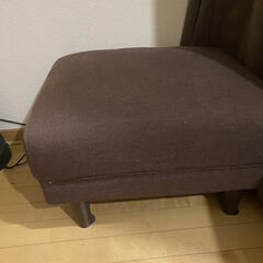 ソファー・スツール・椅子　同型２台の画像