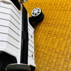 ホワイト色 20インチ スーツケース 機内持ち込みの画像