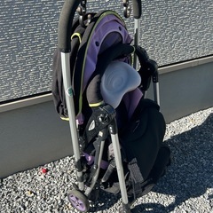 ベビーカー　黒の画像