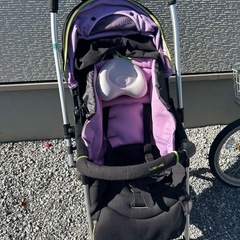 ベビーカー　黒の画像