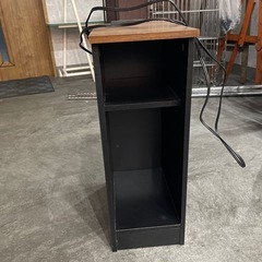 【11月14日午前まで】 収納棚 ラック　本棚　収納ケース　充電可能　コンセント付きの画像