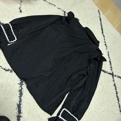 可愛い黒の長袖ぶらうすブラウスの画像