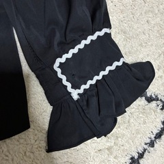 可愛い黒の長袖ぶらうすブラウスの画像