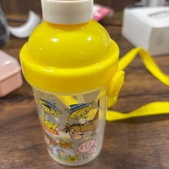 アンパンマンお菓子ケース　リッチェルスヌーピー マグ　お食事エプロン　セットの画像