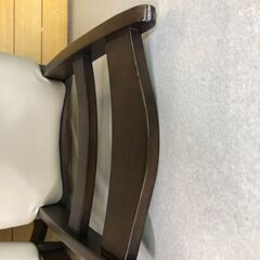 ニトリ NITORI 木製 ダイニングチェア 回転椅子 2脚　ブラウン 合皮 座面クッション 日東工芸製 国産品 食卓椅子 木製家具 椅子　【糸島市内 送料無料】251112-5の画像