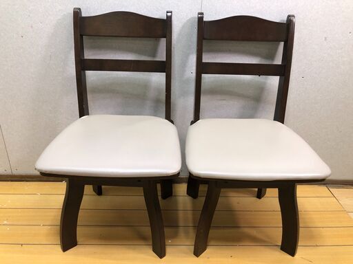 ニトリ NITORI 木製 ダイニングチェア 回転椅子 2脚　ブラウン 合皮 座面クッション 日東工芸製 国産品 食卓椅子 木製家具 椅子　【糸島市内 送料無料】251112-5