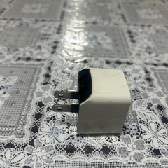 AXINGブランドの2ポートUSB充電器の画像