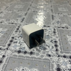 AXINGブランドの2ポートUSB充電器の画像