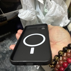 iPhoneで百均には無い16e用ケースの画像