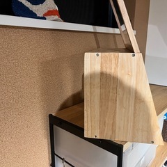 おしゃれなヴィンテージ風カウンター上収納ガラス扉
の画像