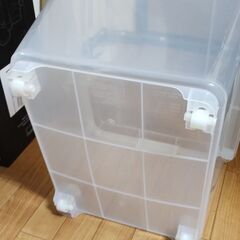 収納ケース　キャスター付きの画像