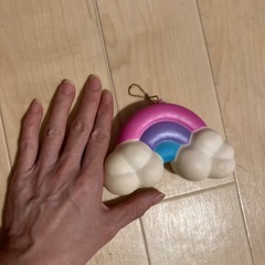 虹ふわふわマスコットの画像