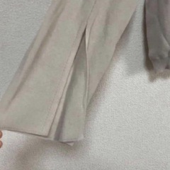 しまむら yumemiさんセレクトの袖スリット長袖プルオーバーの画像