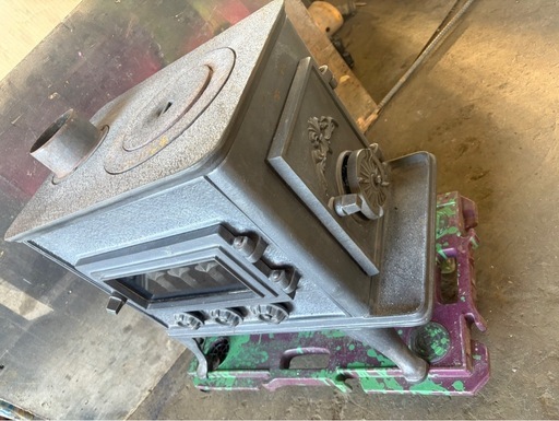 薪ストーブ　鋳物　中古