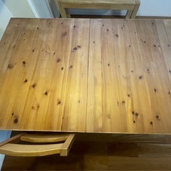 IKEA ダイニングテーブルの画像