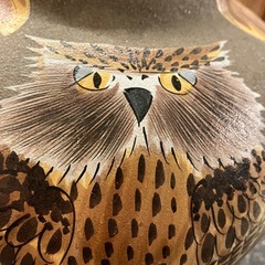 サ2511-182 フクロウ 花瓶 ツボ 縁起物 ツヤ消しブラウン 陶器 キズ汚れ有りの画像