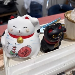 79)【無料　だるま/招きネコ/牛の小物】の画像