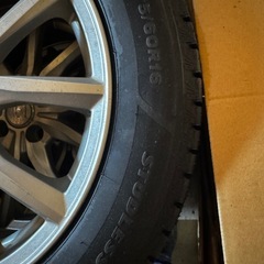 スタッドレス新品の画像