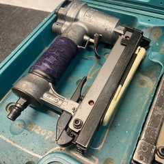 【中古】マックス　タッカー2個セット工具　【IK47】　の画像