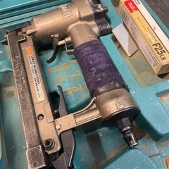 【中古】マックス　タッカー2個セット工具　【IK47】　の画像