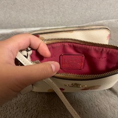 コーチのポーチ２つの画像