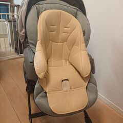 コンビのネムリラ オートスウィング ハイローチェアの画像