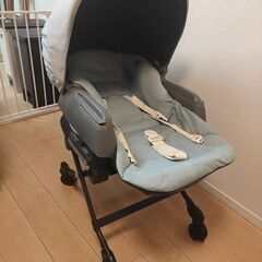 コンビのネムリラ オートスウィング ハイローチェアの画像