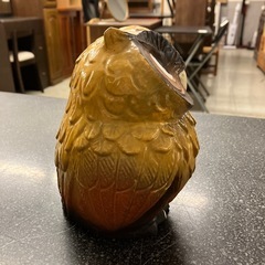 サ2511-2511-183 フクロウ 置物 オブジェ 縁起物 イエロー 爪部分欠け有り キズ汚れ有りの画像