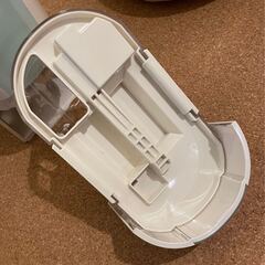 【手渡し限定】National(現Panasonic) F-YZA60(ホワイト) デシカント方式除湿乾燥機の画像