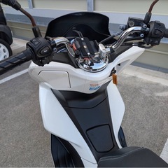 PCX125 　JF56  白　ホンダ　走行少　タンデムバー付　の画像