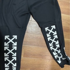 モンクレール　OFFWHITE　セットアップの画像