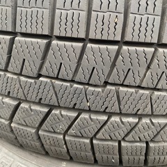 195/65r15スタッドレスタイヤダンロップ4本(タイヤのみ)の画像
