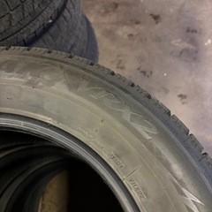 スタッドレスタイヤ　215/60-16  
4本セットの画像