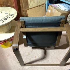 IKEAリビングチェアリビング椅子IKEAイケア椅子リビング、ガレージ、オフィスにオシャレな椅子　の画像