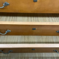 ☆ドリーム荒牧店☆ジモティー割引有☆【クリーニング済み】アンティークチェストの画像