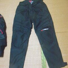 【取引中】バイクジャケット・パンツ　Lサイズの画像